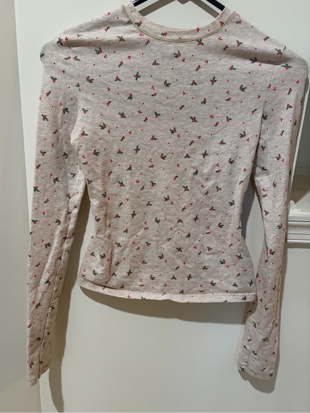 SKIMS Cream Long-Sleeve Print Tee - Holly Print